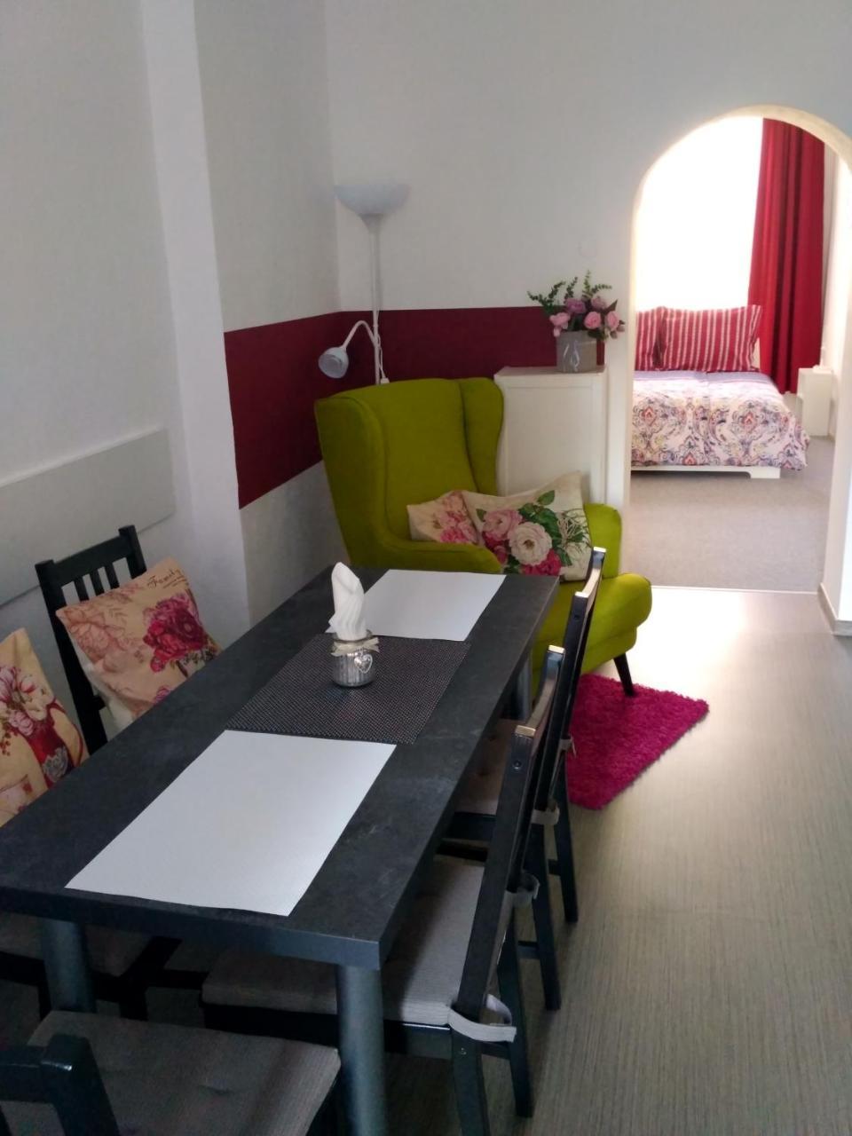 דירות אולומוץ Apartman 4U Centrum + Free Parking מראה חיצוני תמונה